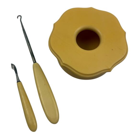 Vintage Celluloid Hair Receiver‎ with Grooming Tools – Antique Vanity Set - Picture 1 of 8